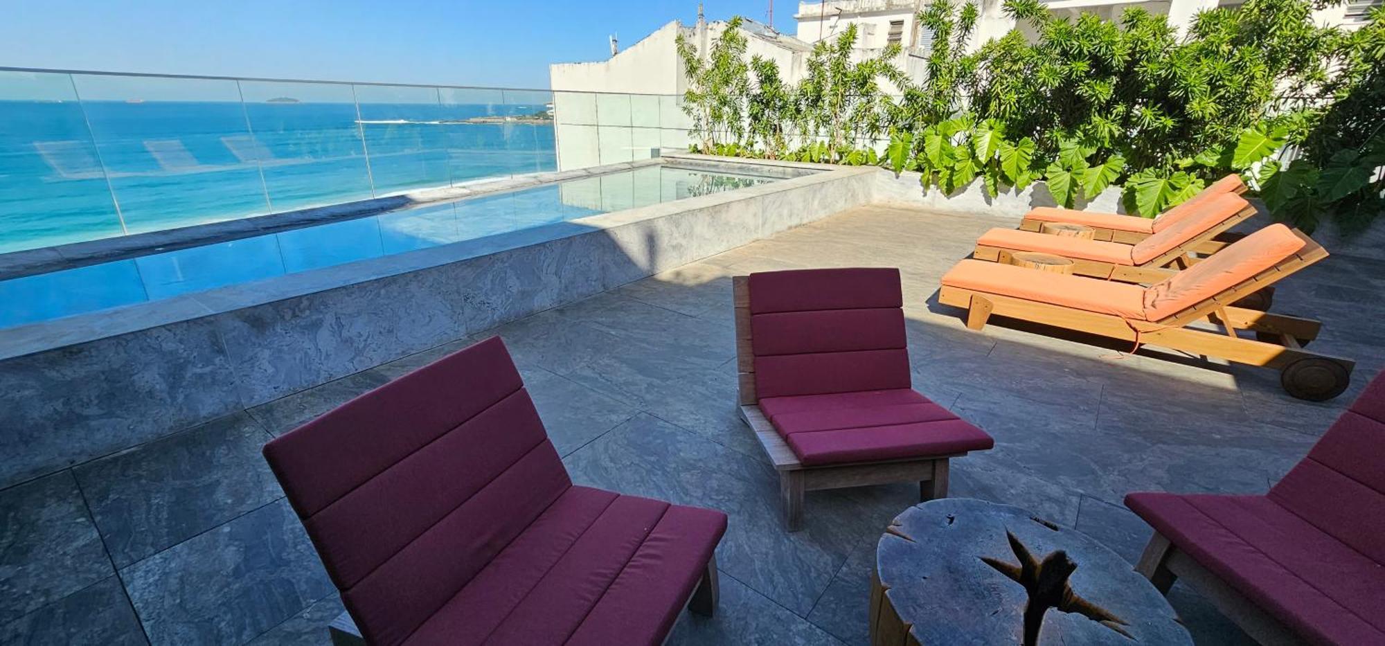 New Building On Avenue. Rooftop Pool *